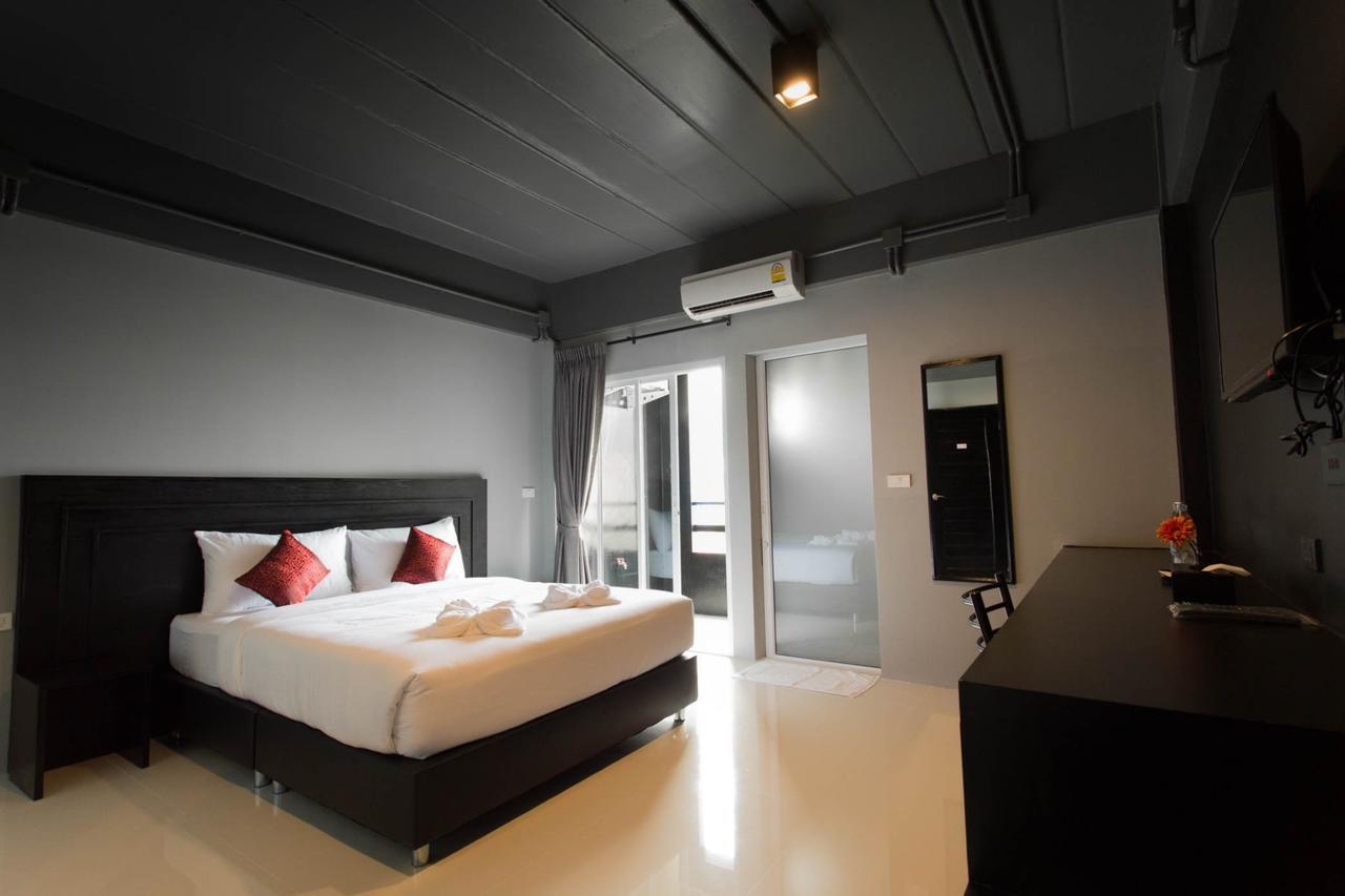 B-Black Residence Chonburi Exterior photo